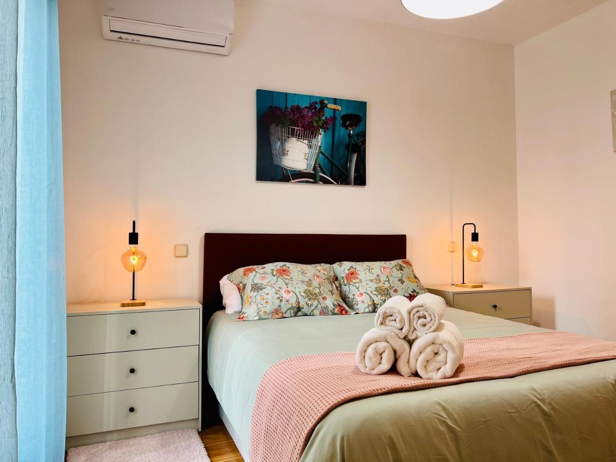 La Latina Premium Home Мадрид Екстериор снимка